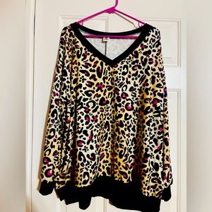 Sew in love Leopard print sweater pullover *NEW*